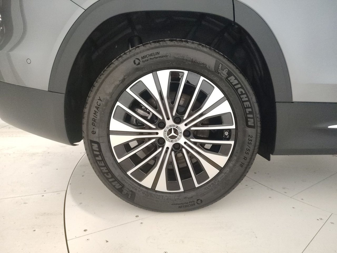 EQB 300 Progressive Advanced 4matic - Certified