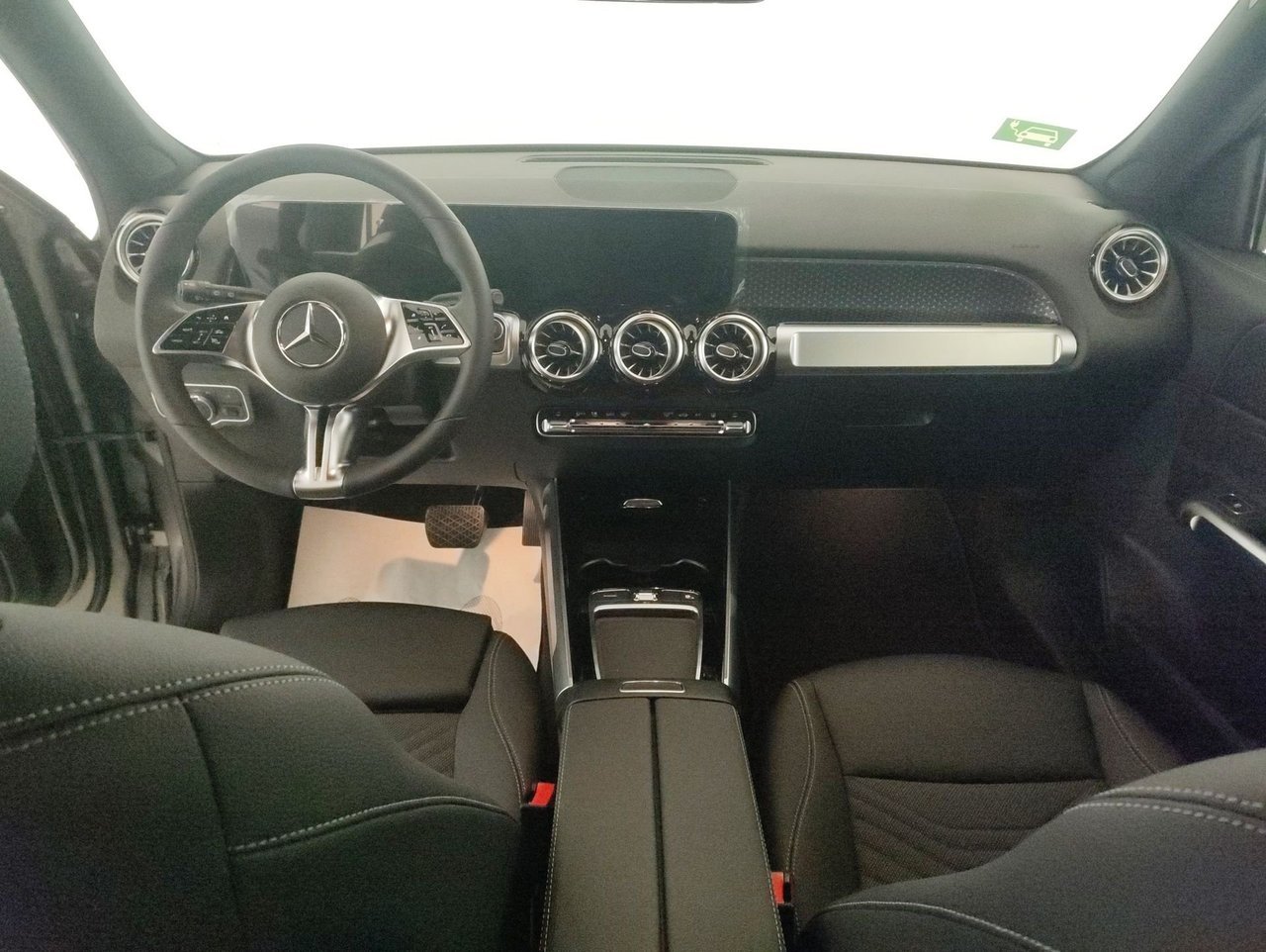 EQB 300 Progressive Advanced 4matic - Certified