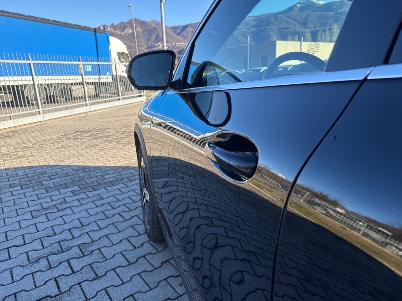 EQA 300 Premium 4matic - Certified