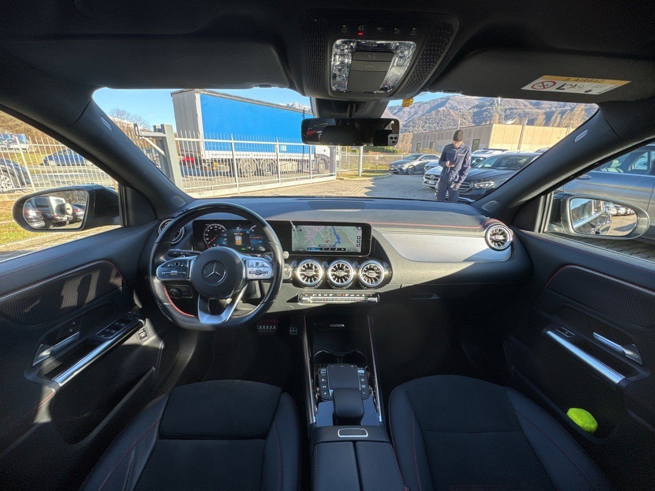 EQA 300 Premium 4matic - Certified