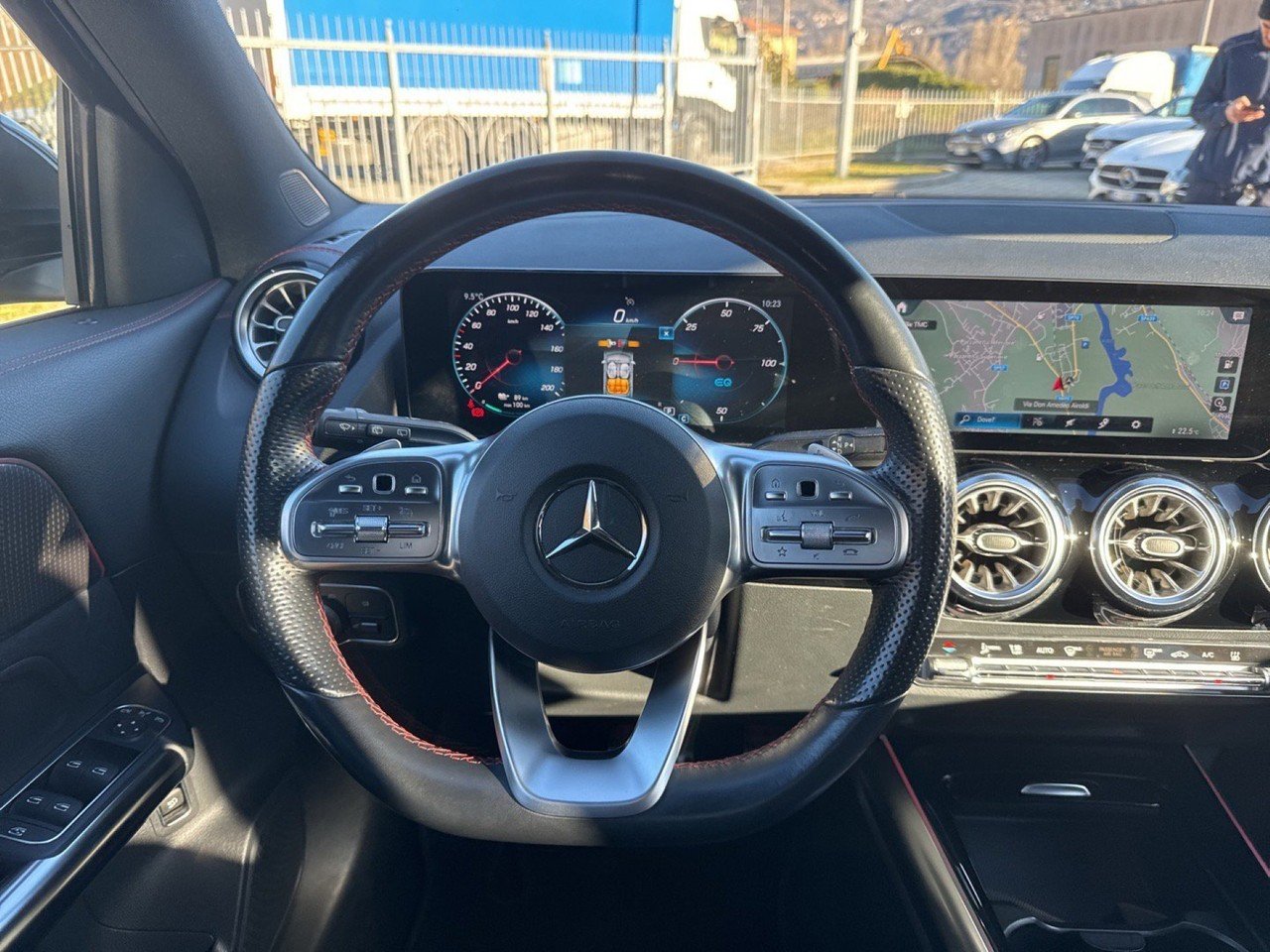 EQA 300 Premium 4matic - Certified
