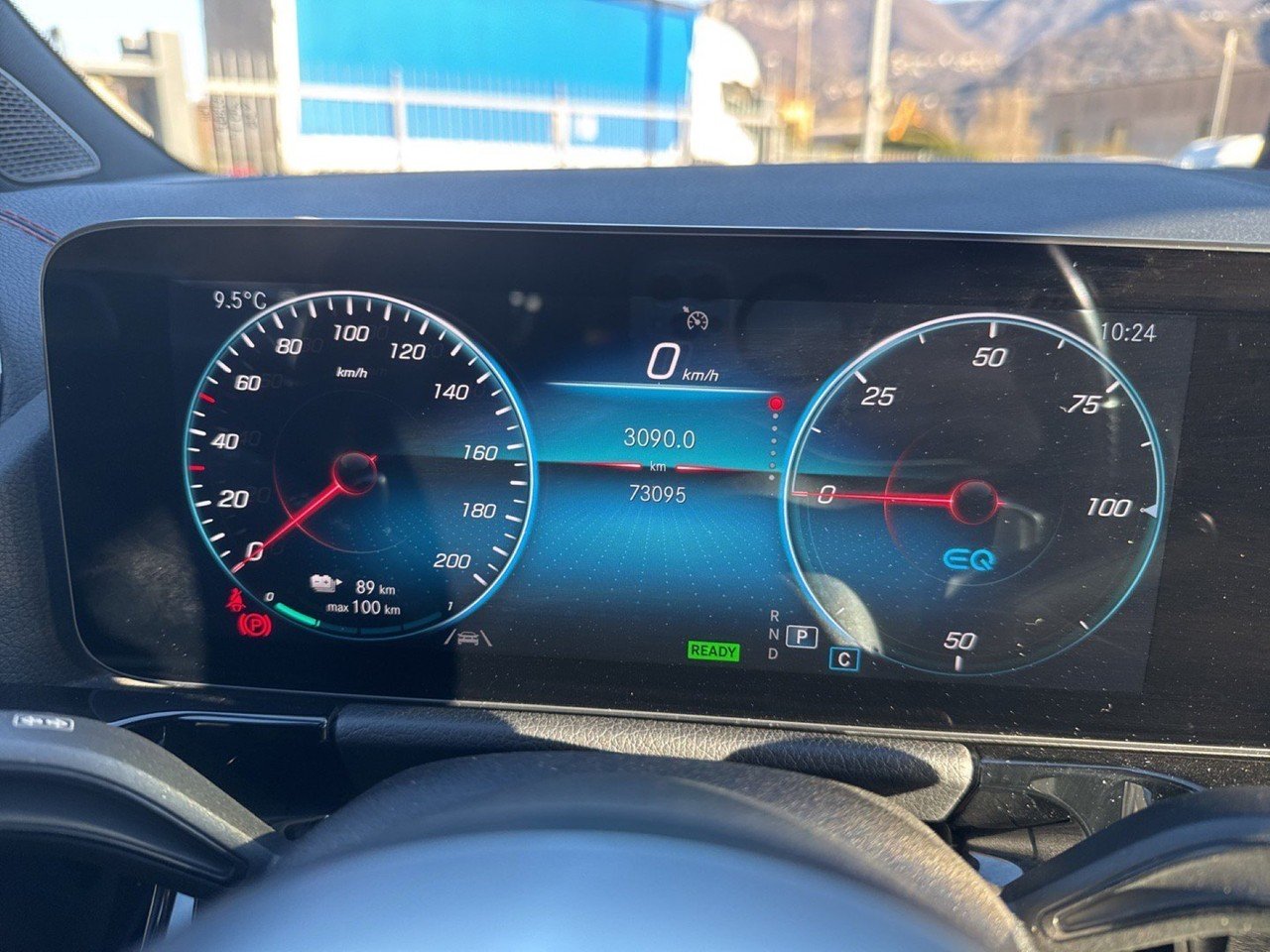 EQA 300 Premium 4matic - Certified