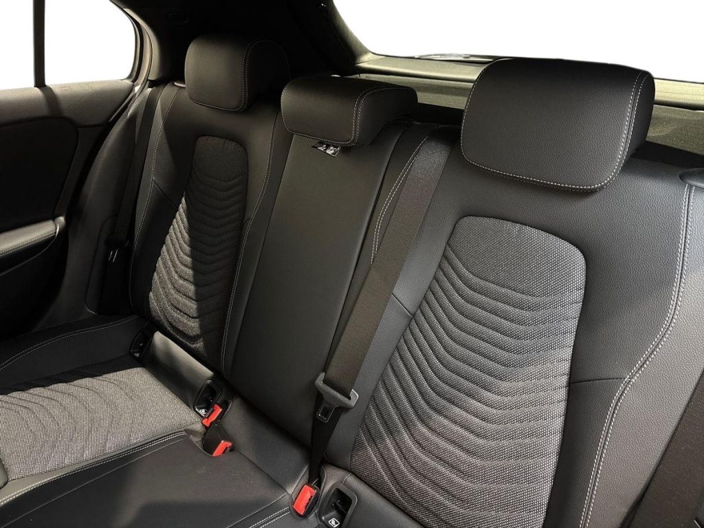 A 250 e phev Progressive Advanced auto - Certified