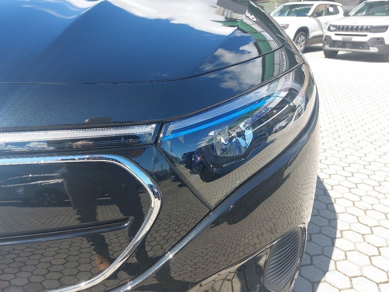 EQA 300 Sport Pro 4matic - Certified