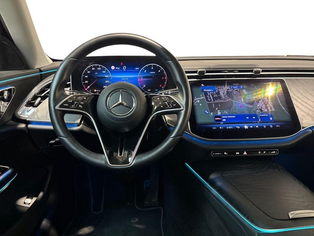 E SW 220 d Advanced auto - Certified