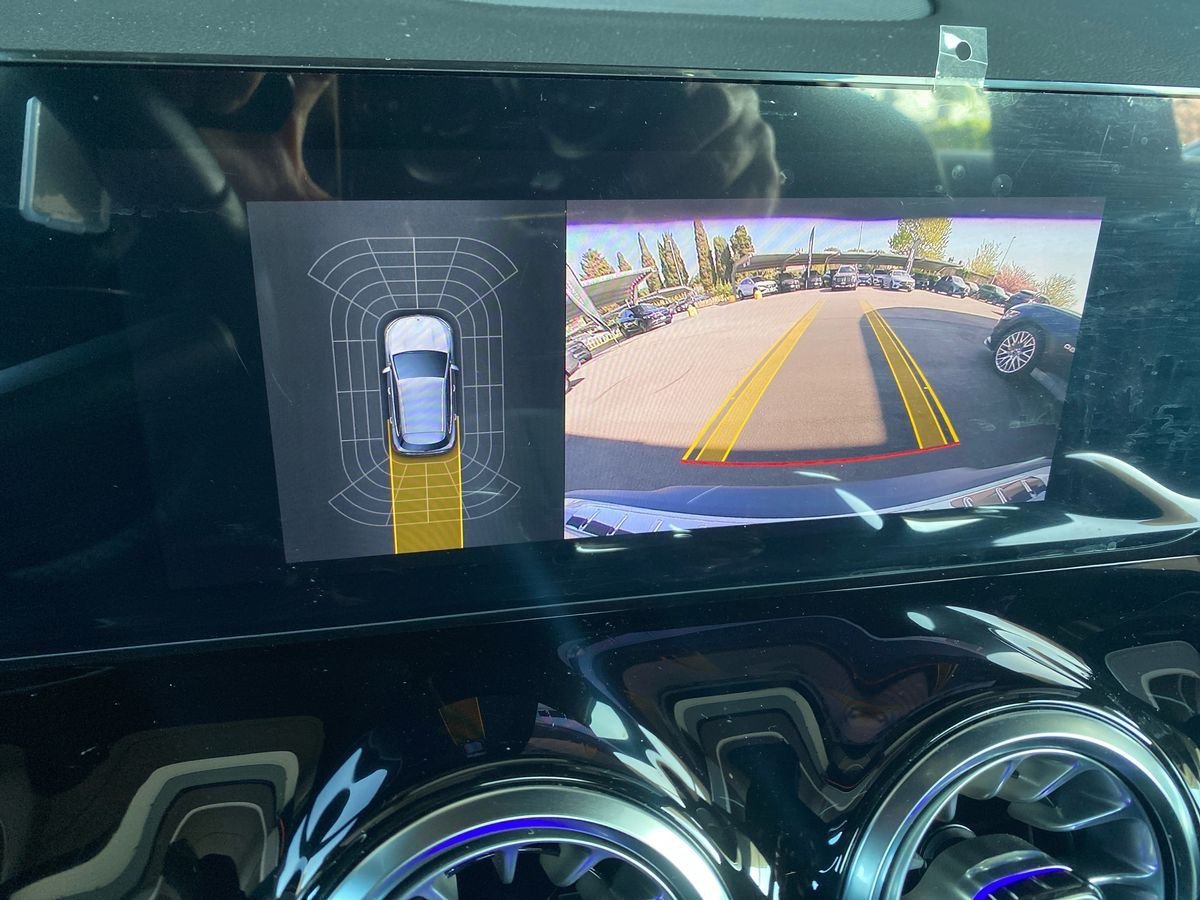 EQA 350 Sport 4matic - Certified