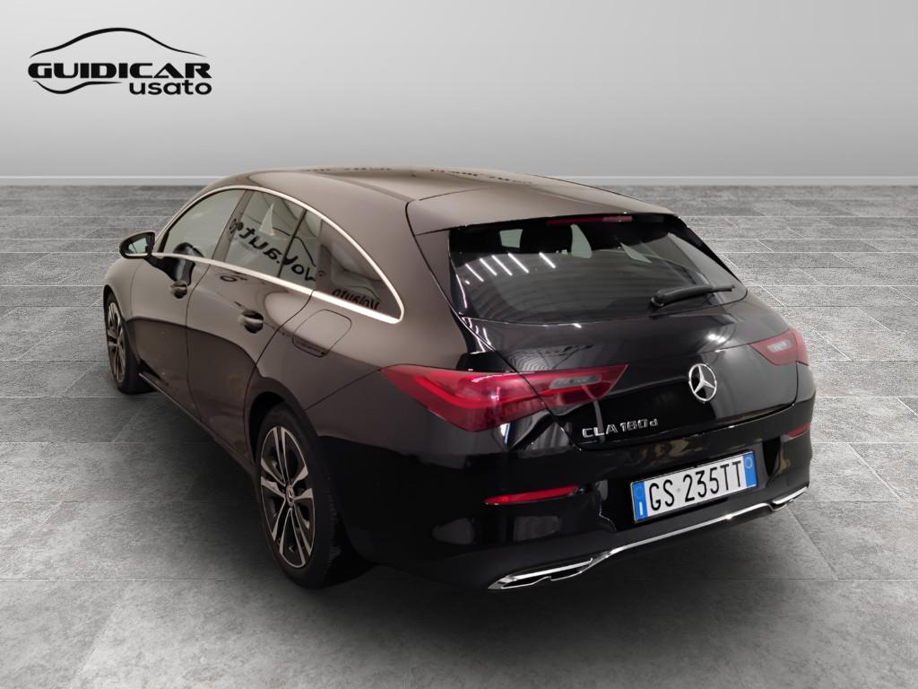CLA Shooting Brake 180 d Progressive Advanced auto - Certified