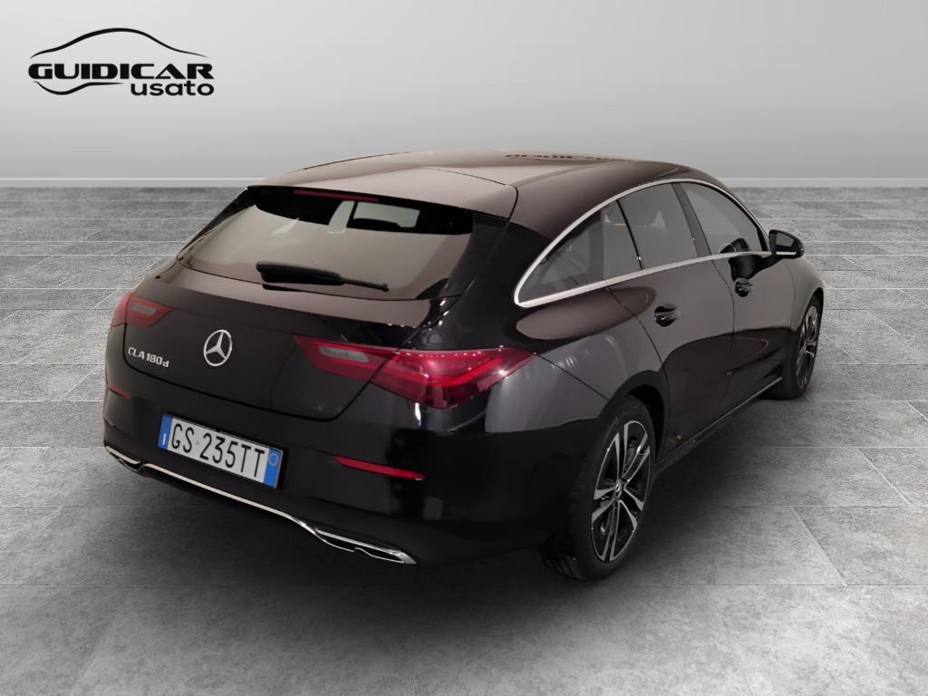 CLA Shooting Brake 180 d Progressive Advanced auto - Certified