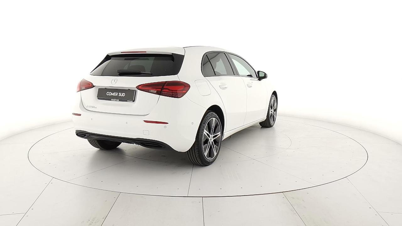A 250 e phev Progressive Advanced auto - Certified