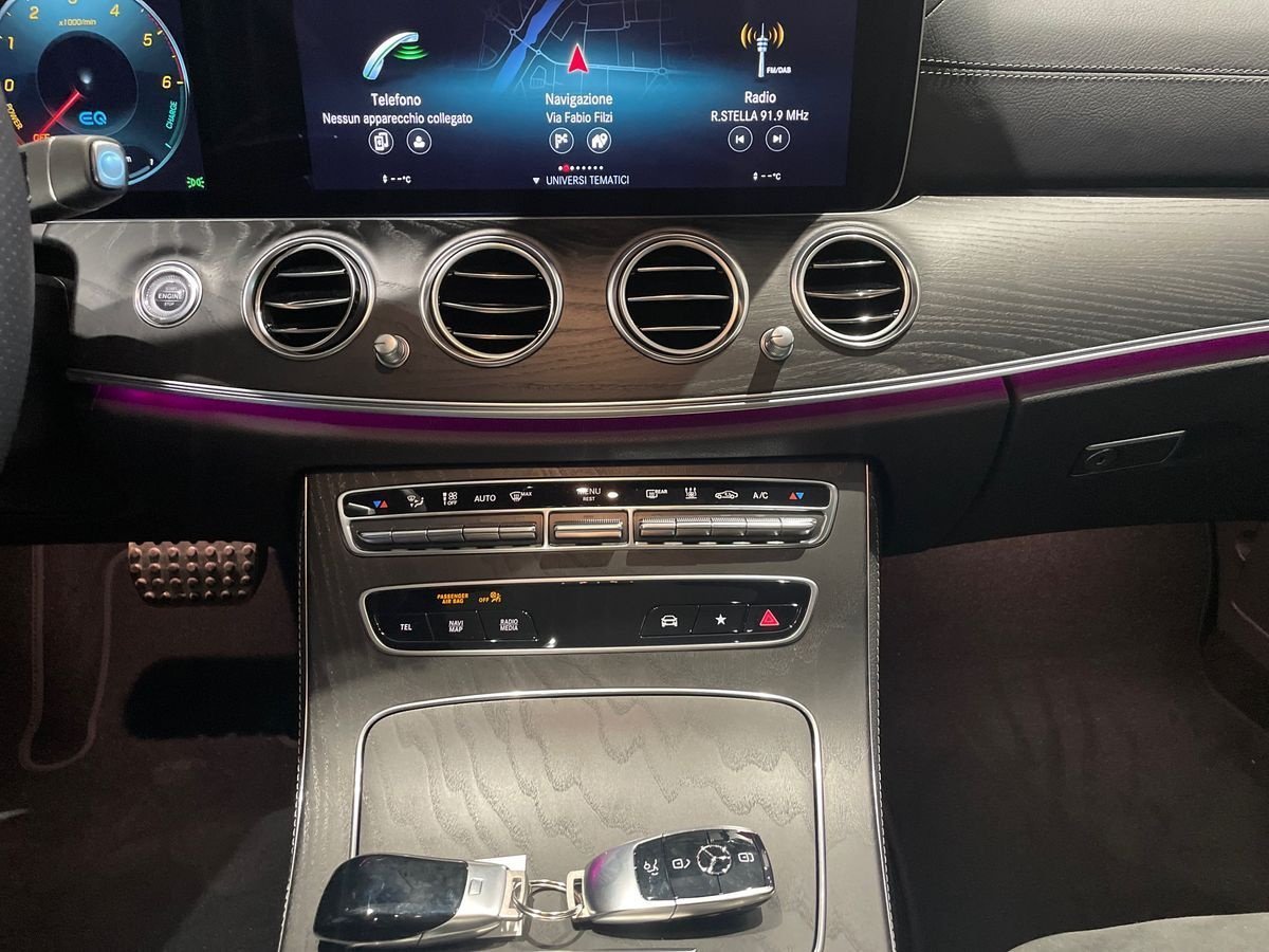 E SW 300 de phev (eq-power) Premium Plus 4matic au - Certified