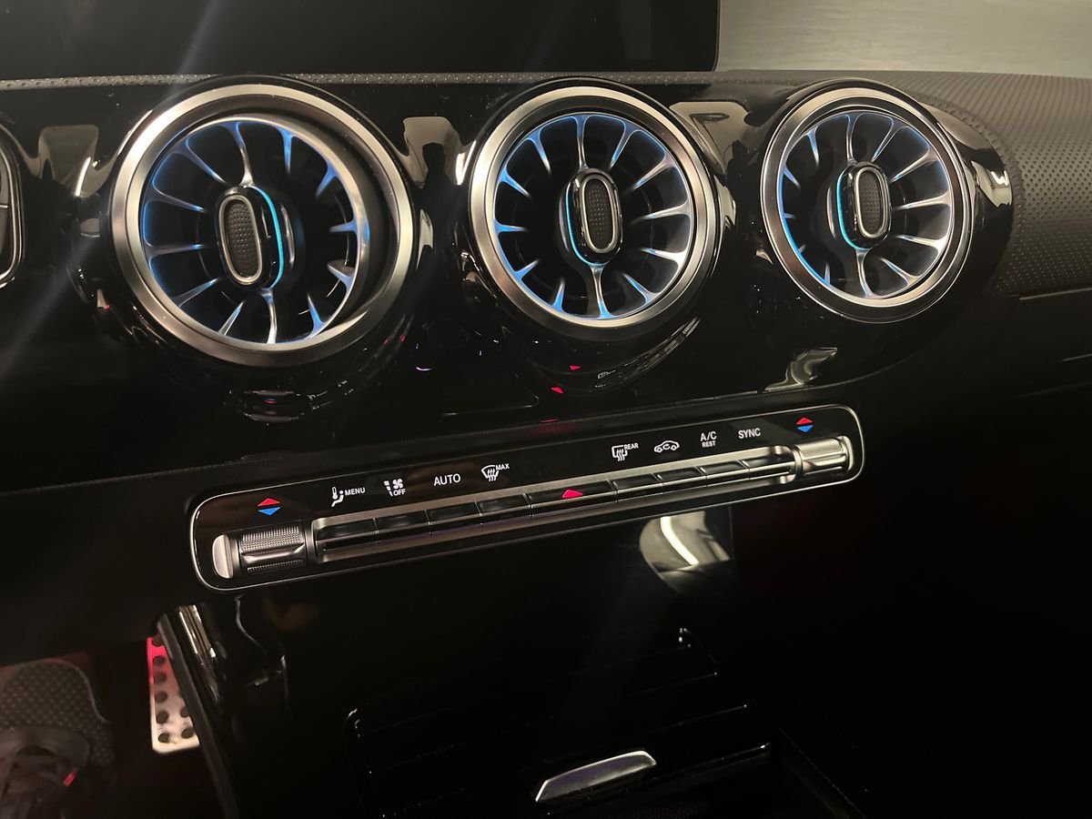 CLA Shooting Brake 220 d Premium 4matic auto - Certified