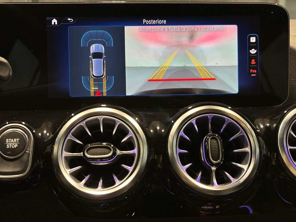 EQA 300 Progressive 4matic - Certified