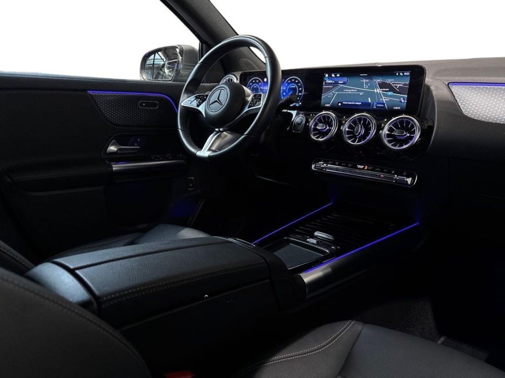EQA 300 Progressive 4matic - Certified