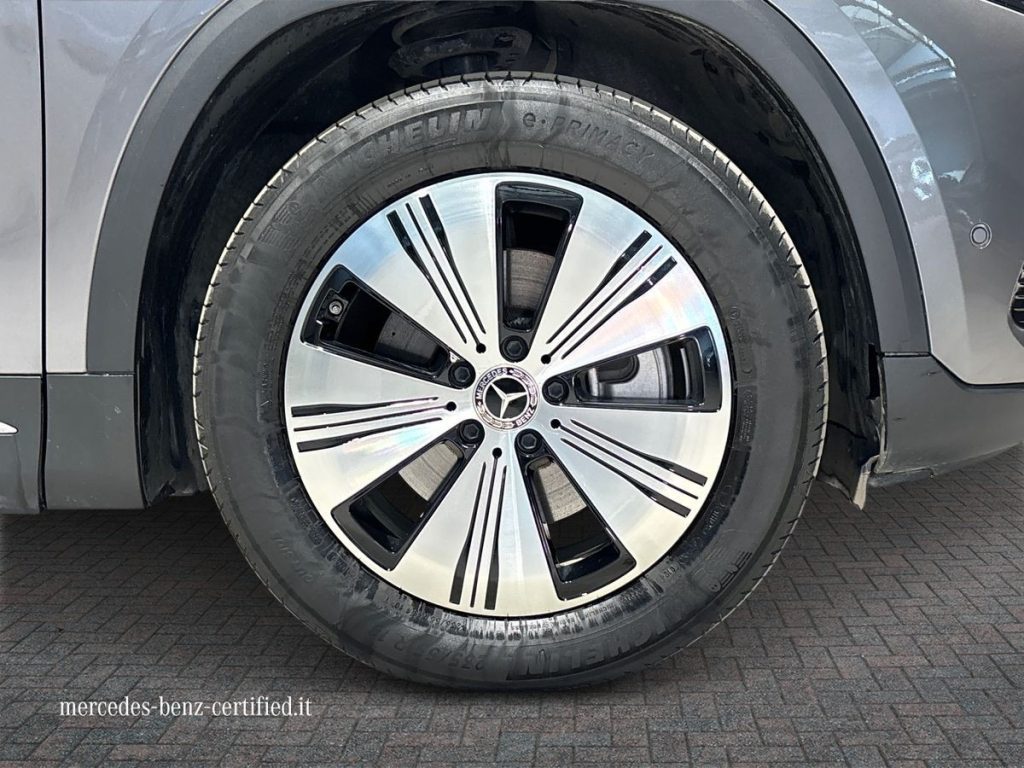 EQA 300 Progressive 4matic - Certified
