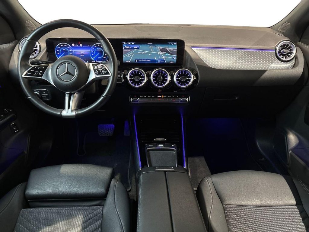 EQA 300 Progressive 4matic - Certified