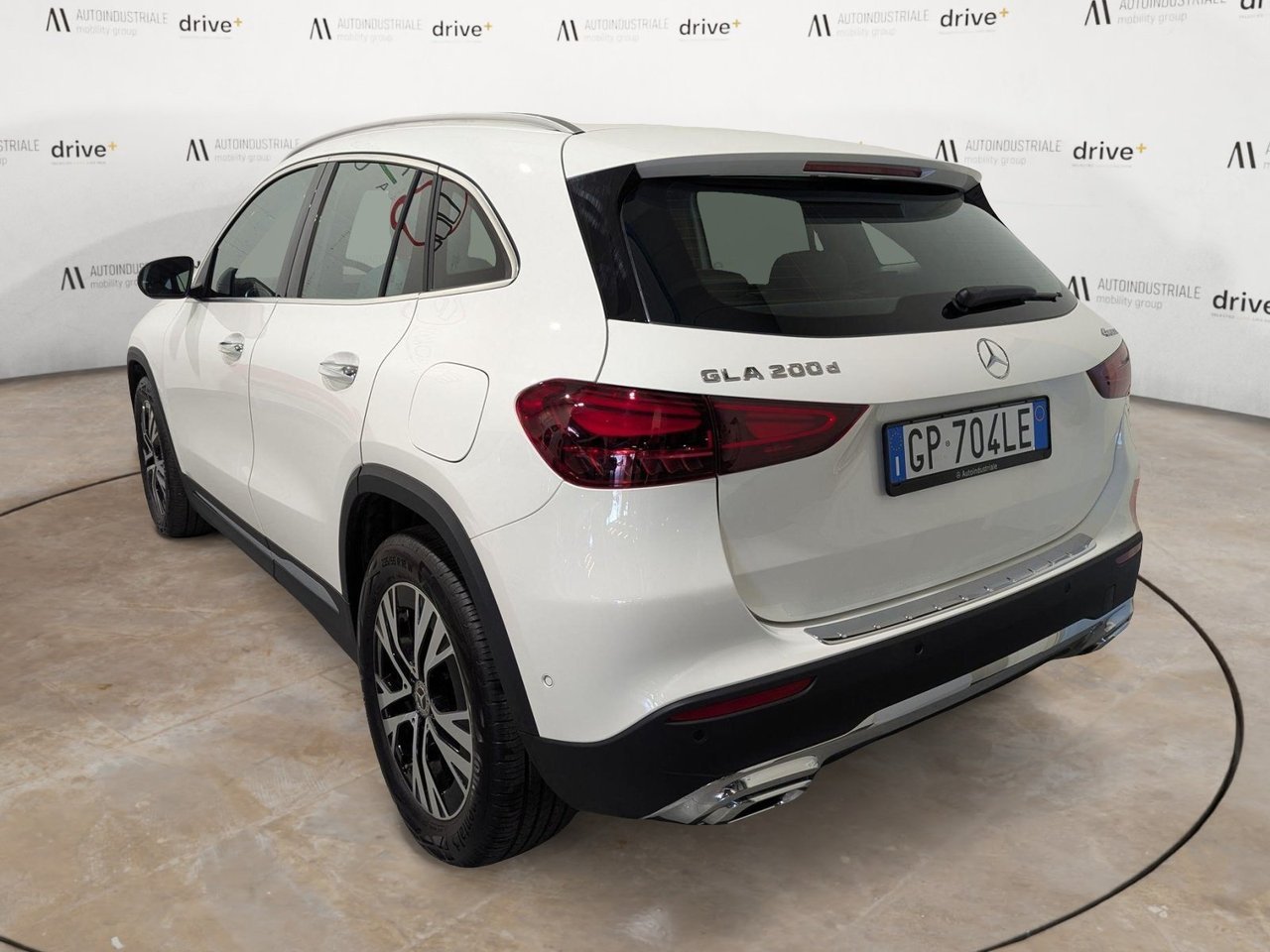 GLA 200 d Progressive Advanced 4matic auto - Certified