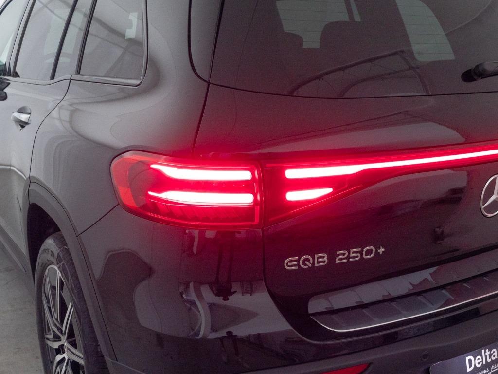 EQB 250+ AMG Line Advanced Plus - Certified