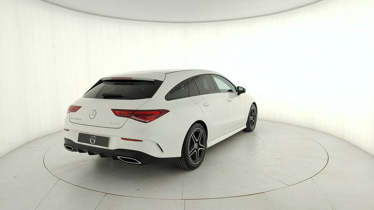 CLA Shooting Brake 220 d Premium 4matic auto - Certified