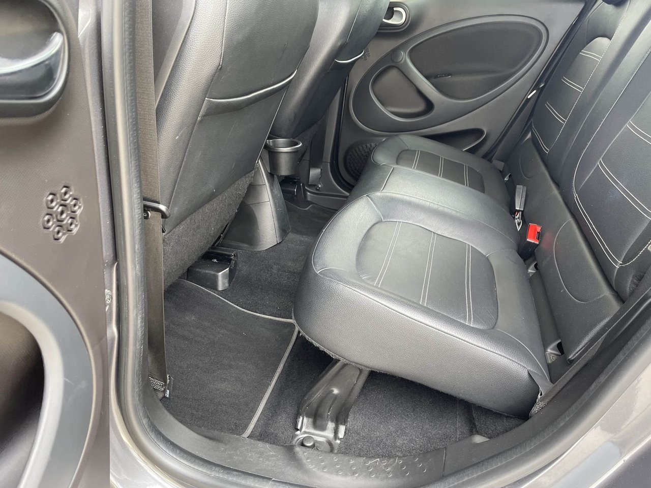 Forfour eq racingrey 22kW - Certified