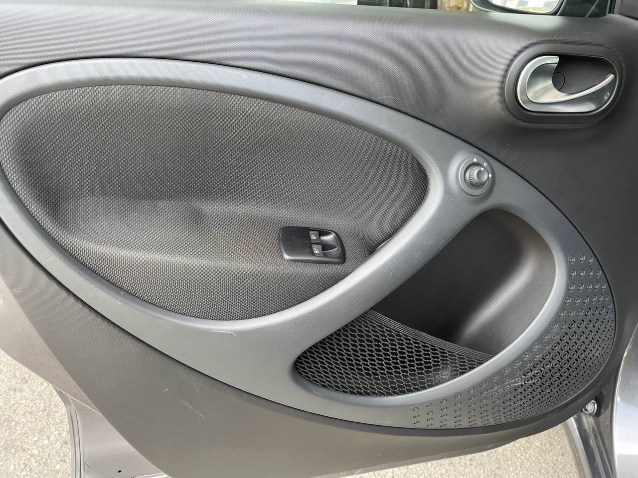 Forfour eq racingrey 22kW - Certified