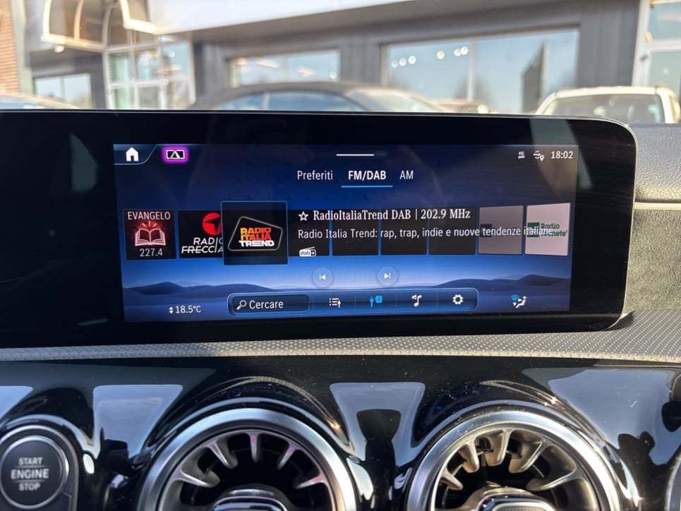 A 180 AMG Line Premium auto - Certified