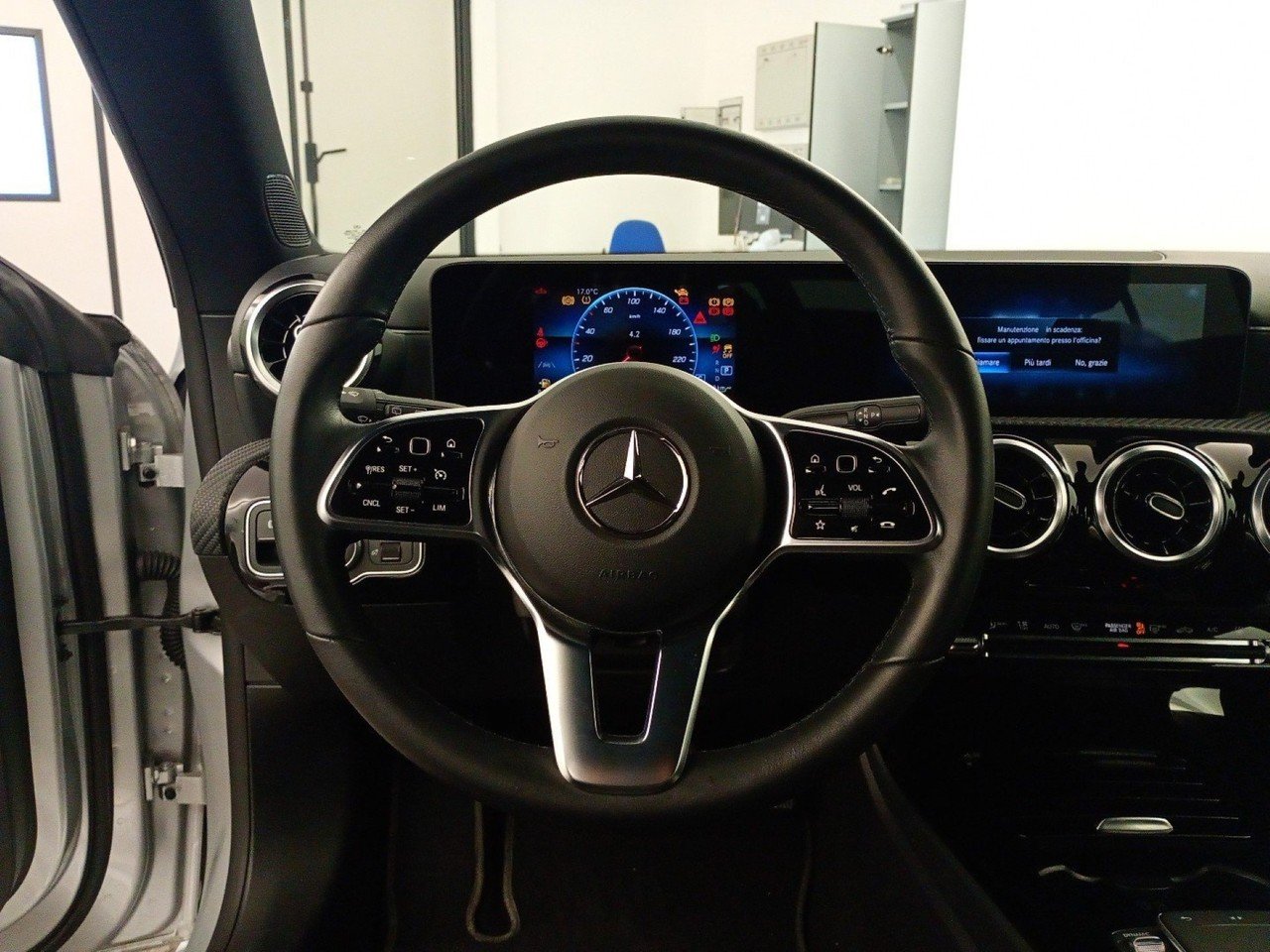 CLA Shooting Brake 250 e phev (eq-power) Business - Certified