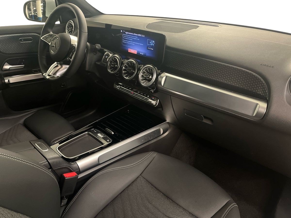 EQB 300 Progressive Advanced 4matic - Certified