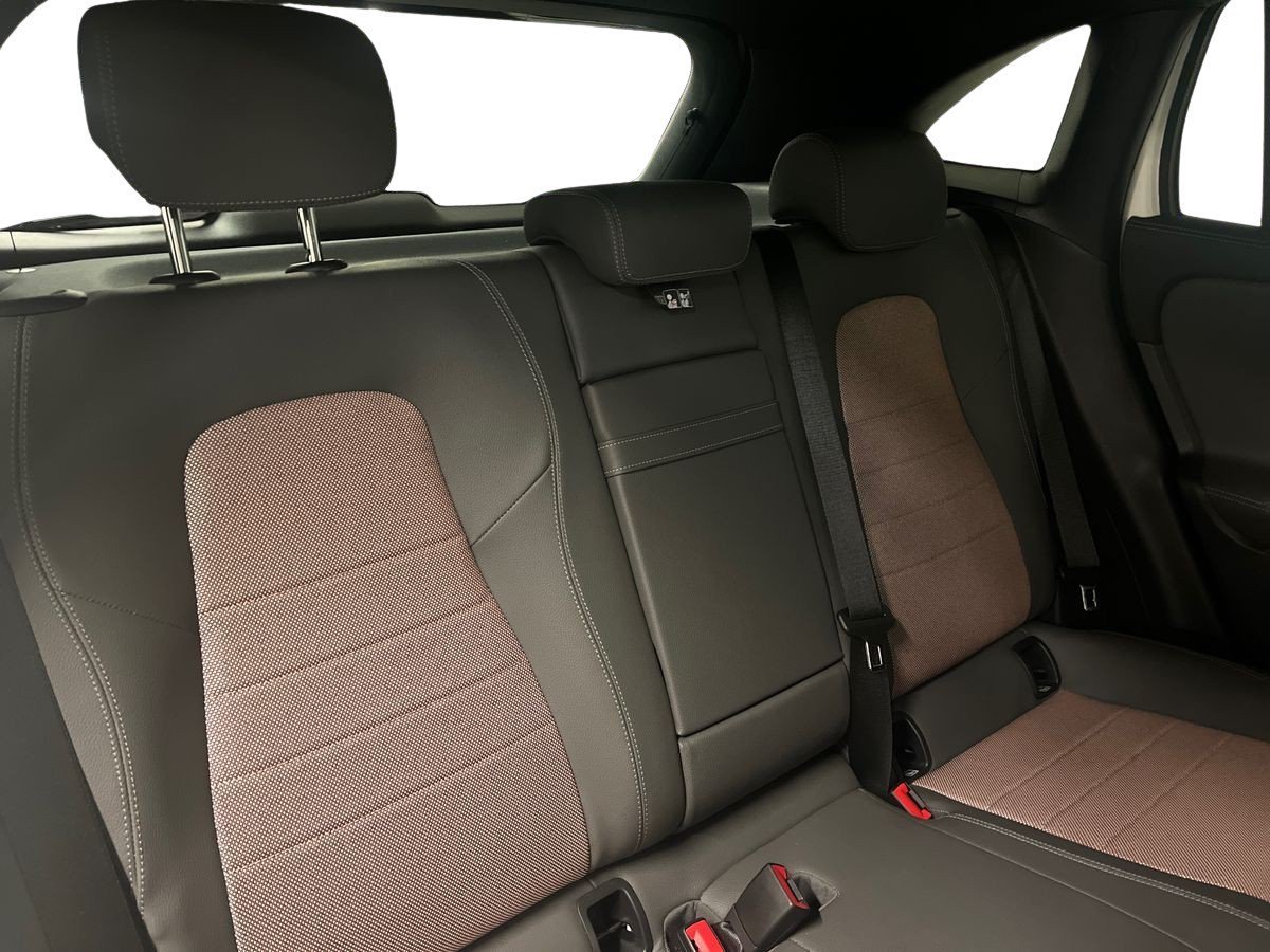 EQA 300 Electric Art Advanced Plus 4matic - Certified