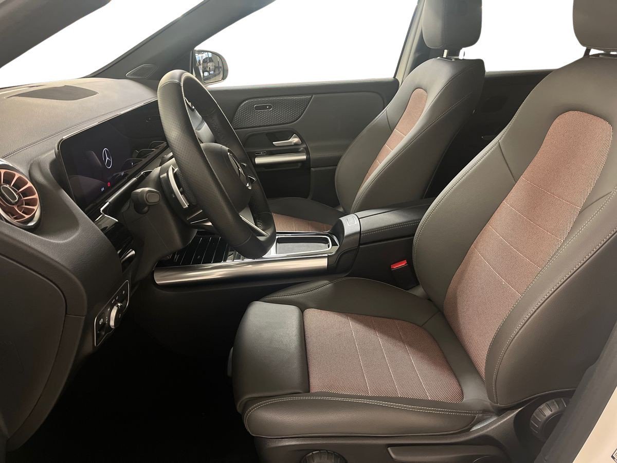 EQA 300 Electric Art Advanced Plus 4matic - Certified