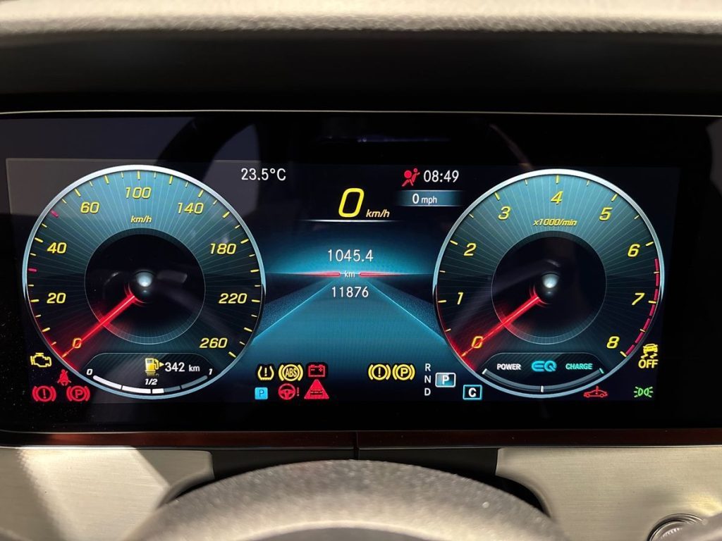 E Cabrio 200 mhev (eq-boost) Premium Plus auto - Certified