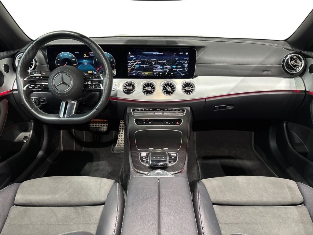 E Cabrio 200 mhev (eq-boost) Premium Plus auto - Certified
