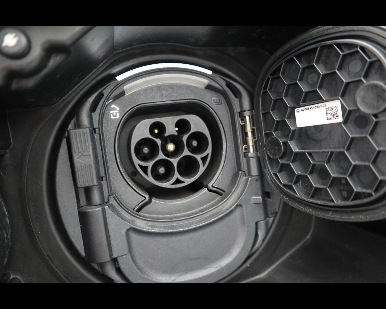 A 250 e phev (eq-power) Premium auto - Certified