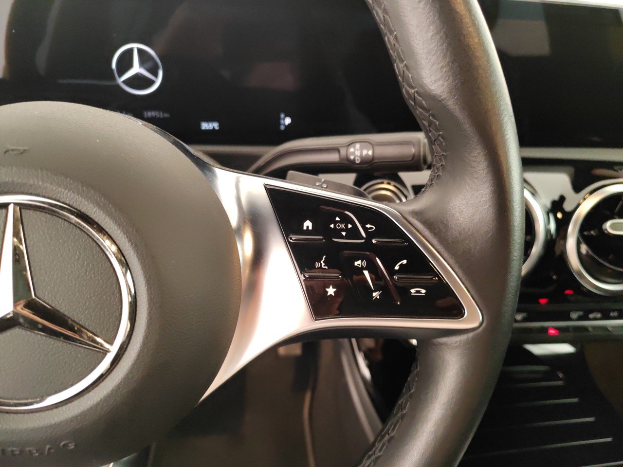 A 250 e phev Progressive Advanced auto - Certified