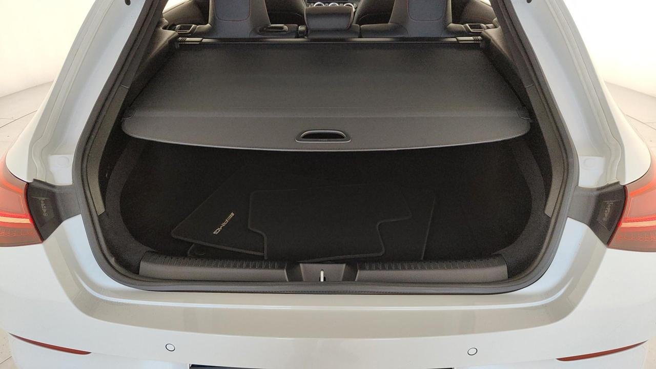 CLA Shooting Brake 200 d AMG Line Advanced Plus au - Certified