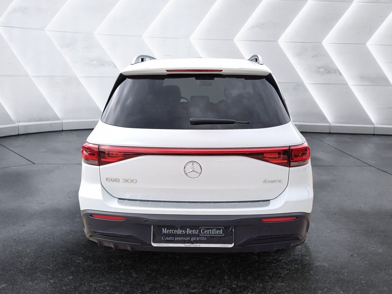 EQB 300 Sport Plus Edition1 4matic - Certified