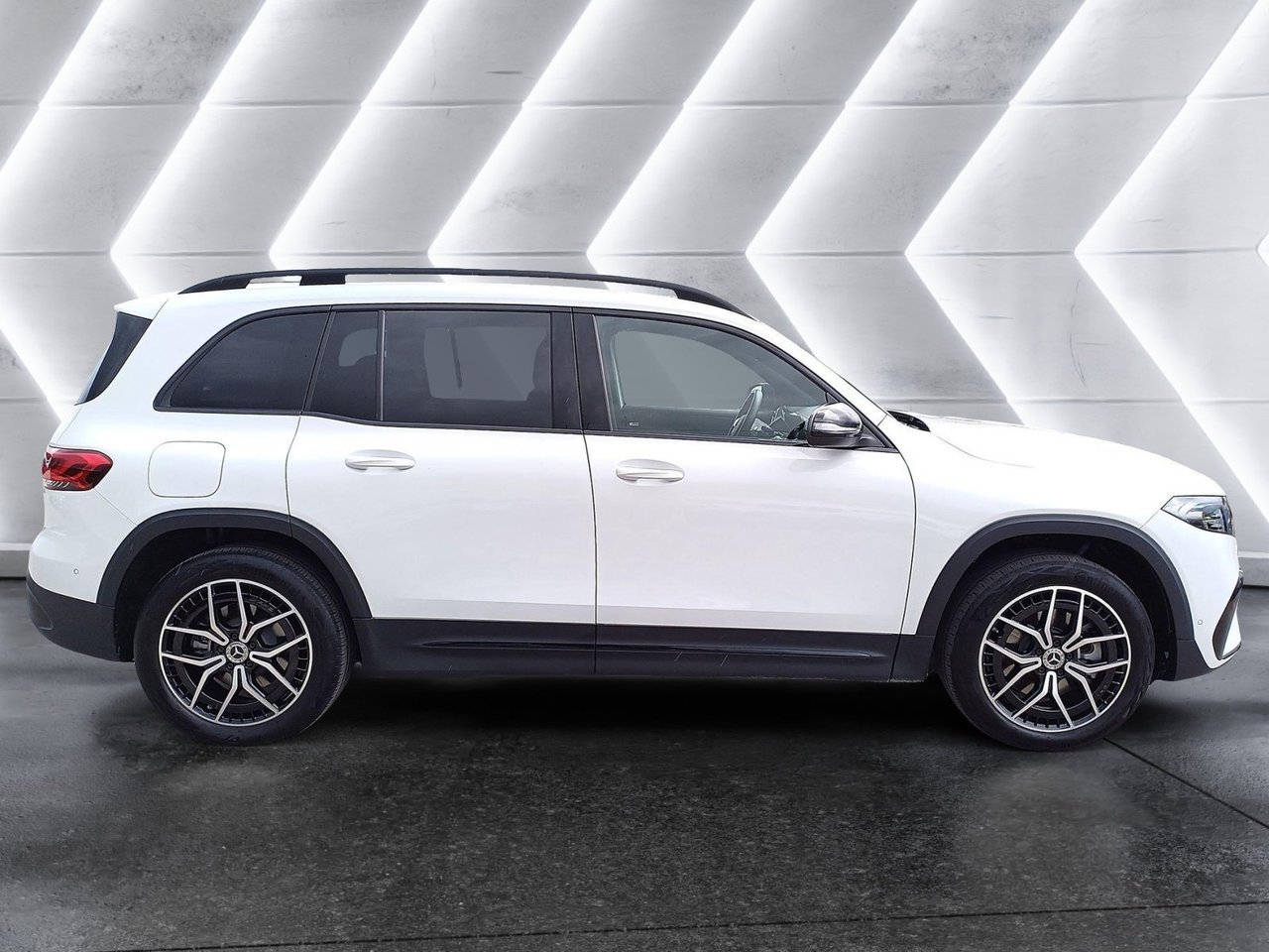 EQB 300 Sport Plus Edition1 4matic - Certified