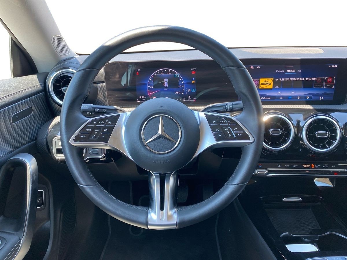 CLA Shooting Brake 180 d Progressive Advanced auto - Certified