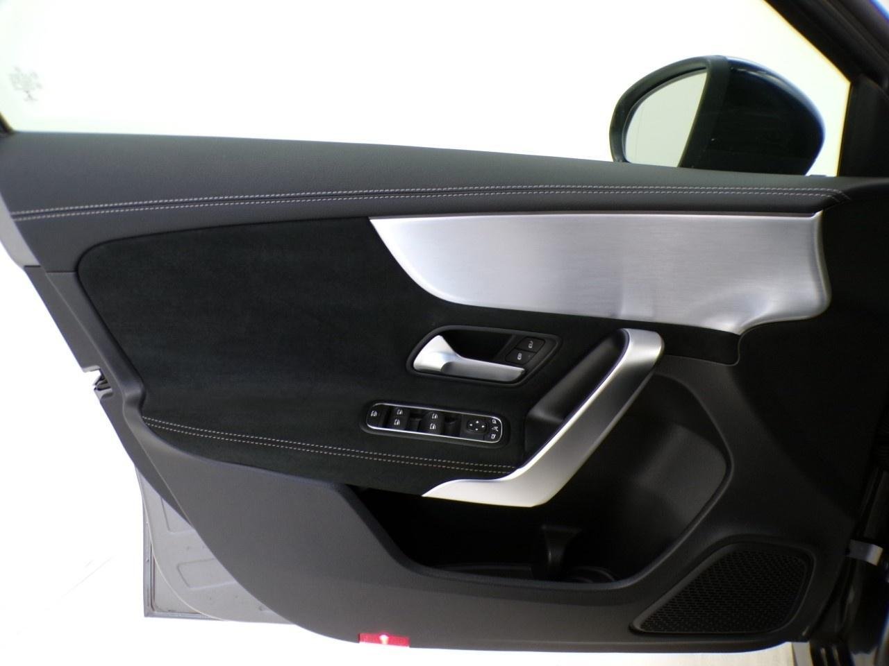 A 180 d Premium Night edition auto - Certified