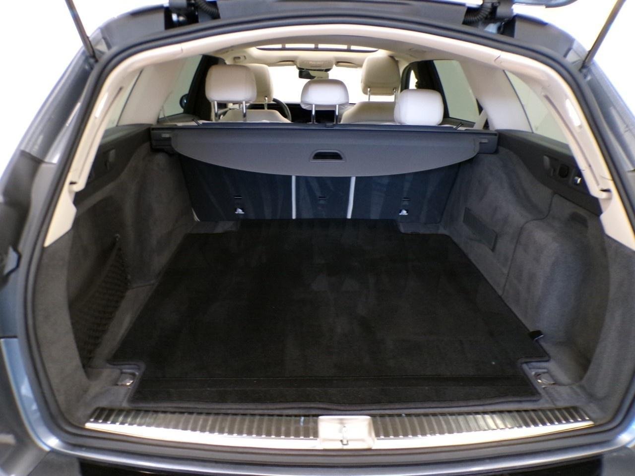 E SW All-Terrain 220 d mhev Premium Plus 4matic au - Certified