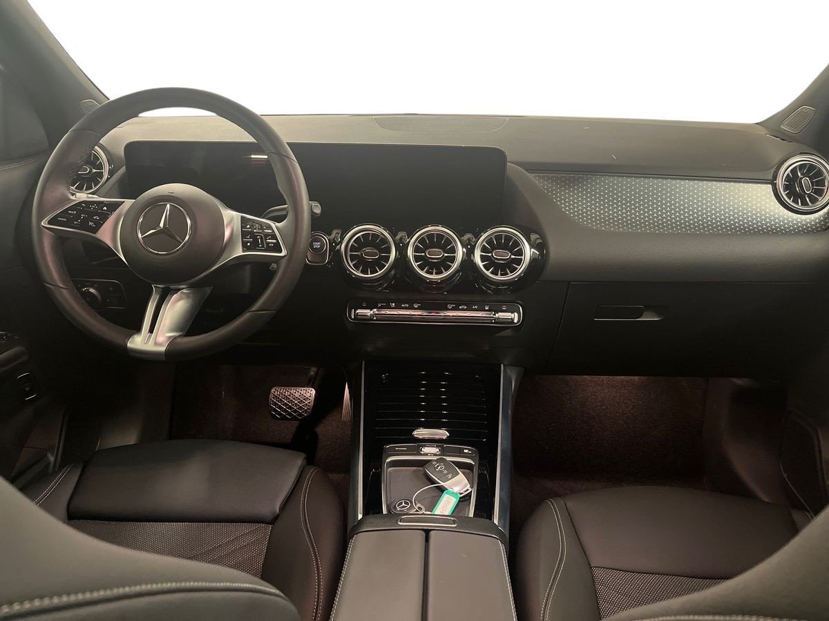 EQA 300 Progressive Advanced 4matic - Certified