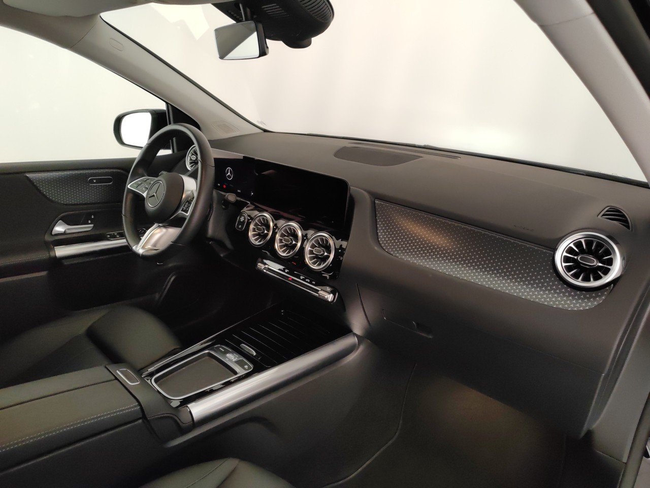 B 180 Progressive Advanced Plus auto - Certified