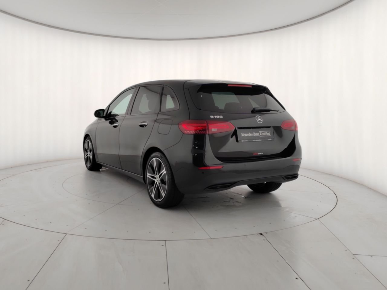 B 180 Progressive Advanced Plus auto - Certified