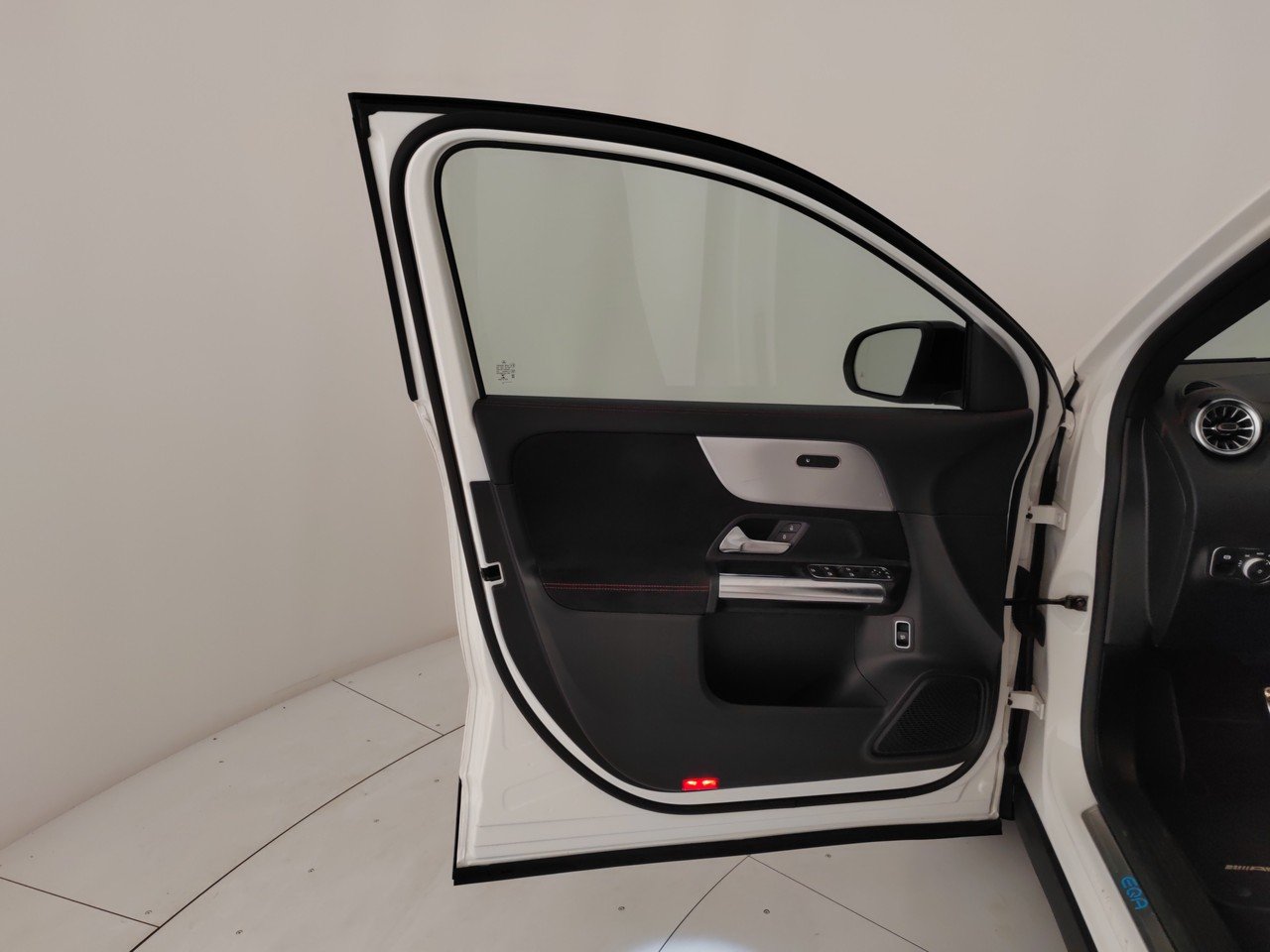 EQA 250 Sport - Certified