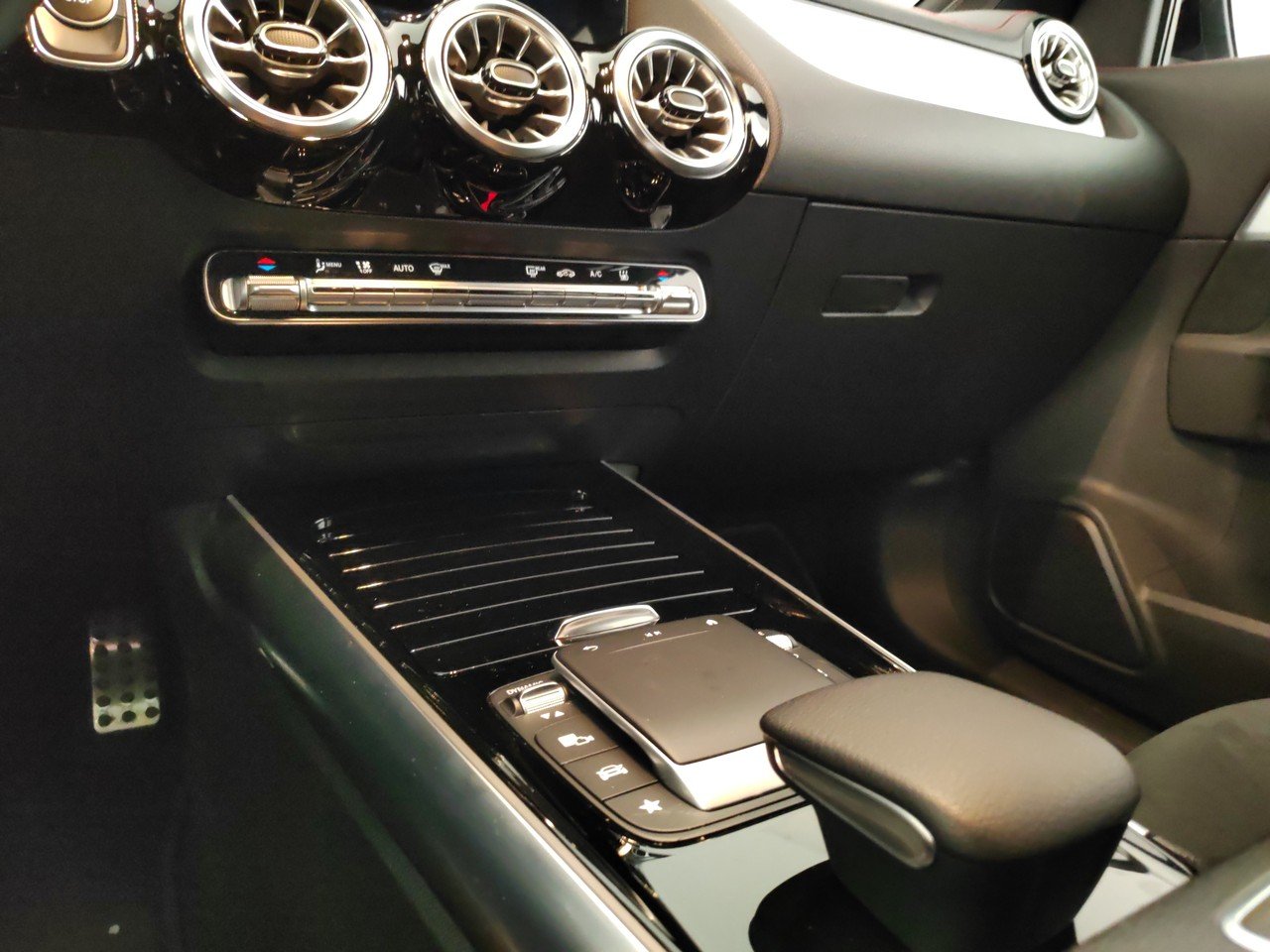 EQA 250 Sport - Certified