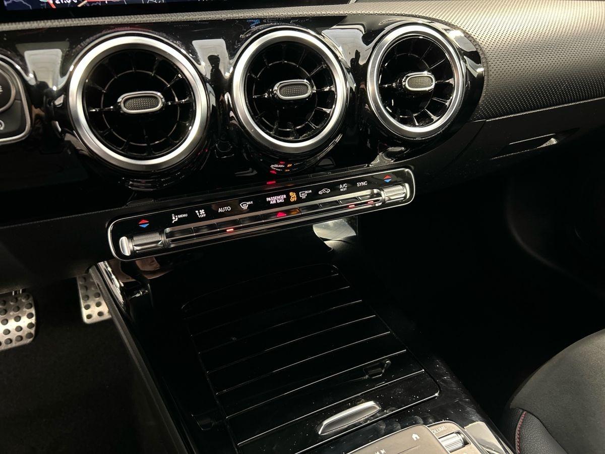 CLA Shooting Brake 180 d Premium auto - Certified