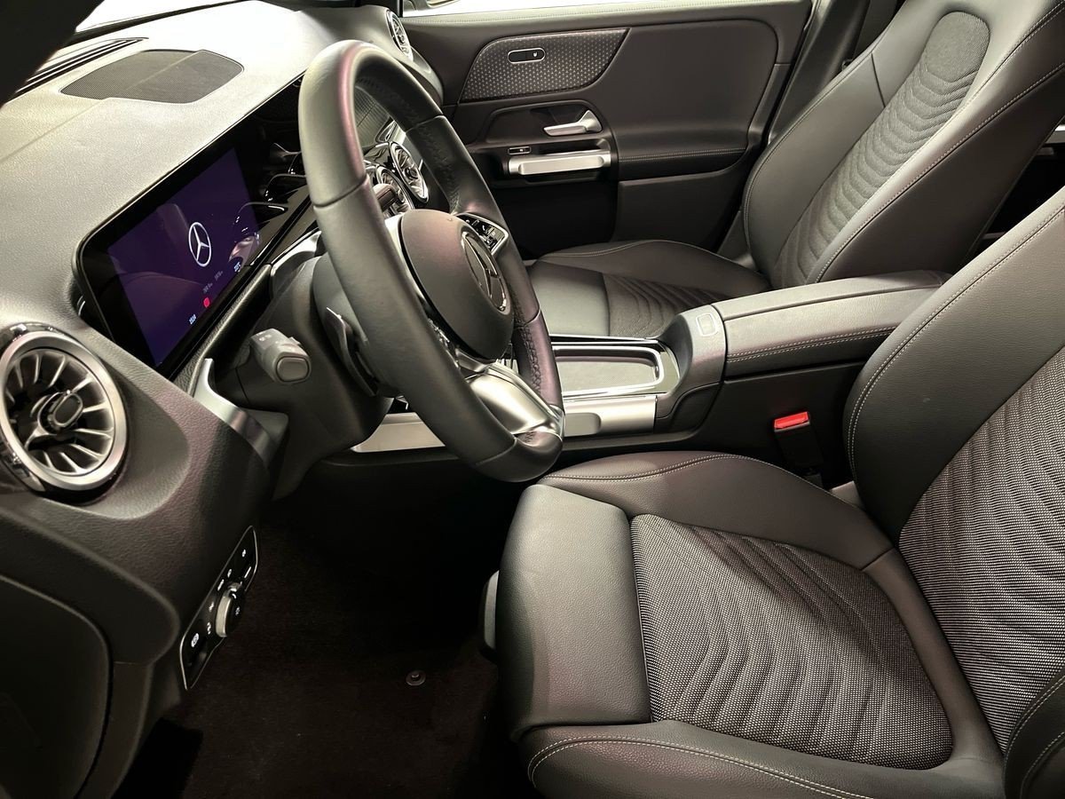 EQB 300 Progressive Advanced 4matic - Certified