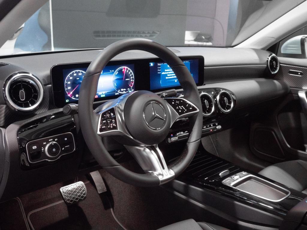 A 250 e phev Progressive Advanced auto - Certified