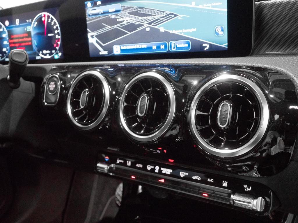 A 250 e phev Progressive Advanced auto - Certified