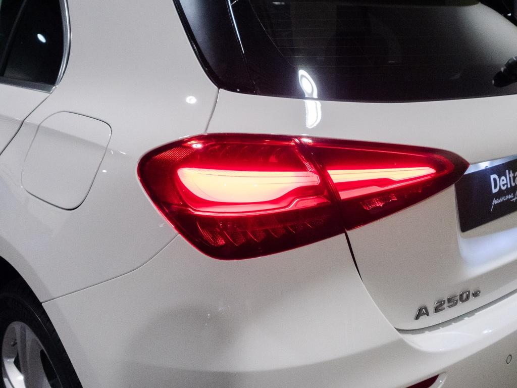 A 250 e phev Progressive Advanced auto - Certified