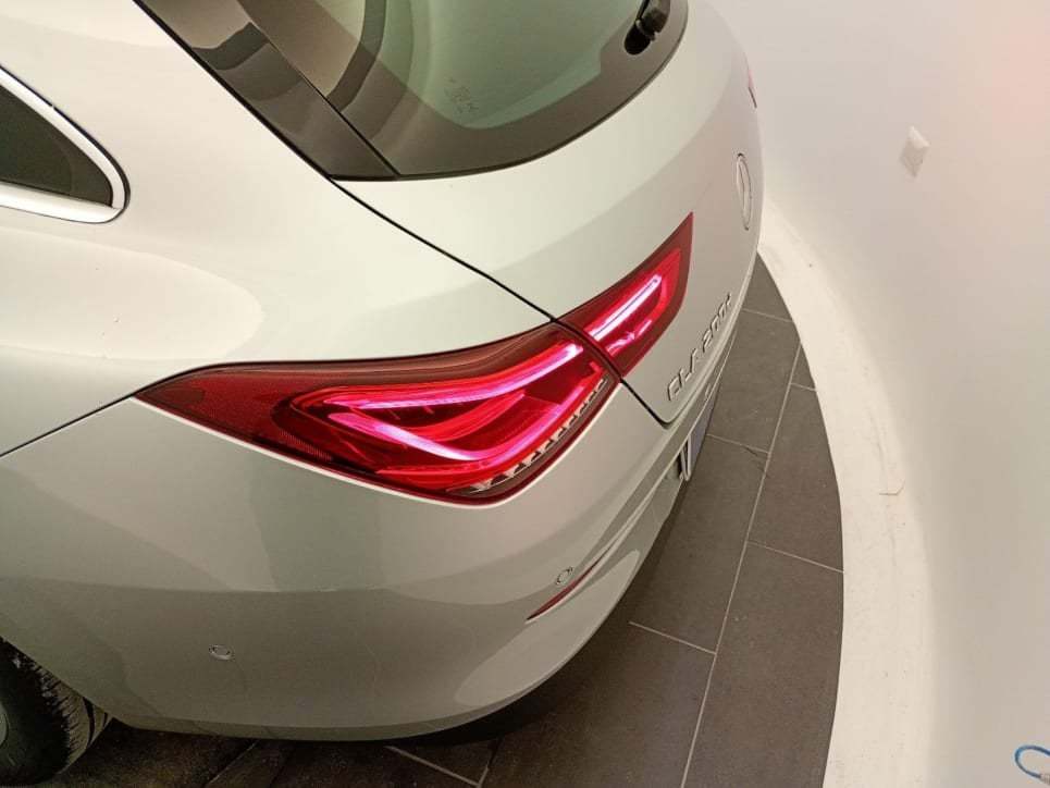 CLA Shooting Brake 200 d Business Extra auto - Certified